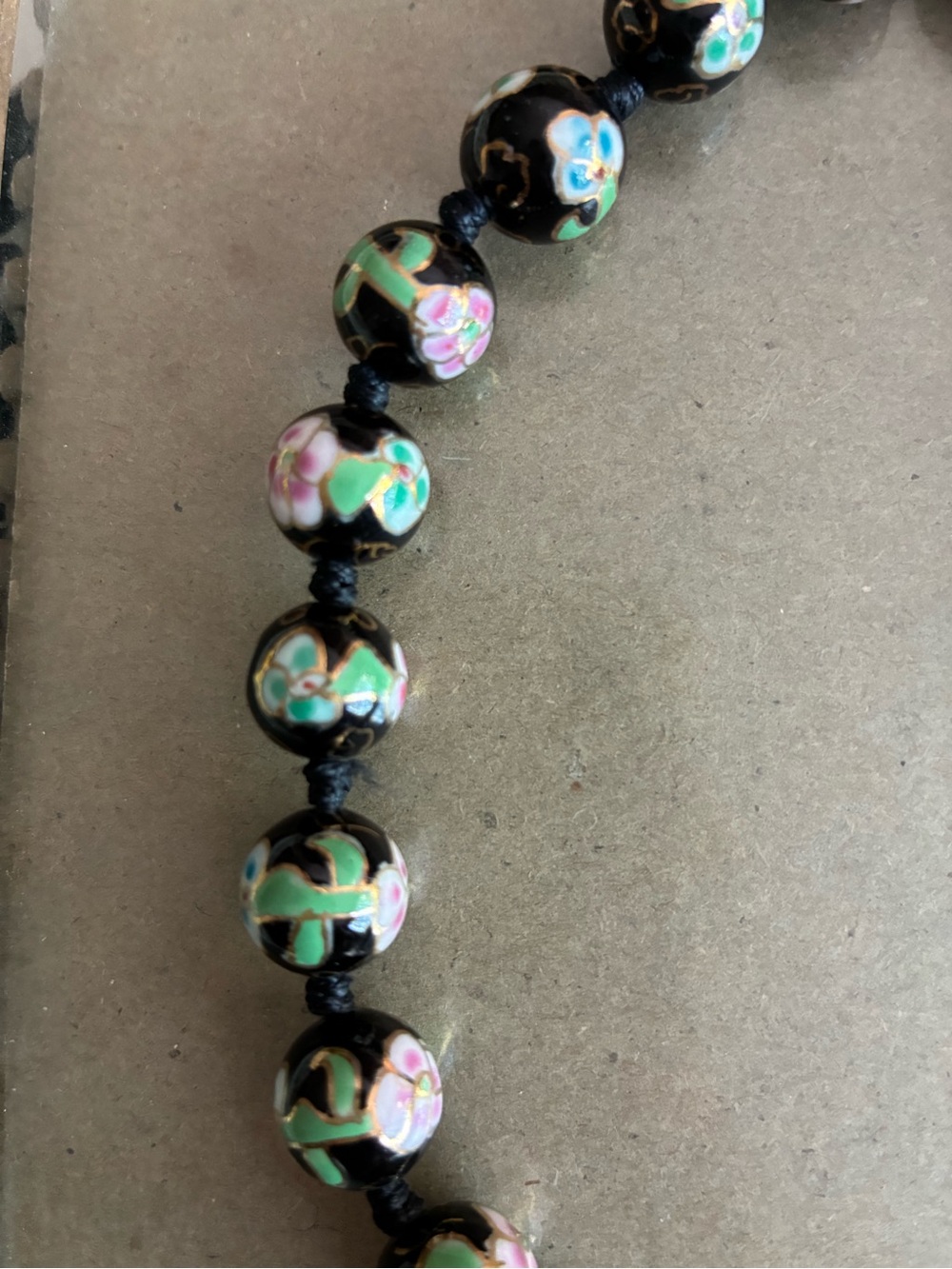 Vintage 1940’s Cloisonné Floral Bead Necklace in Black with Pink & Green Accents - Picture 7 of 9